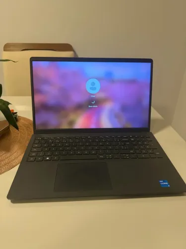 Notebook Dell Inspiron 15 3520 i5 12ª Geração 8GB SSD 256GB - Impecável