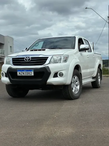 Toyota Hilux CD SRV D4-d 4X4 3.0 TDI Diesel AUT 2012