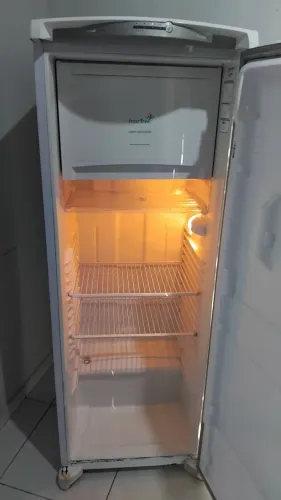Geladeira Consul