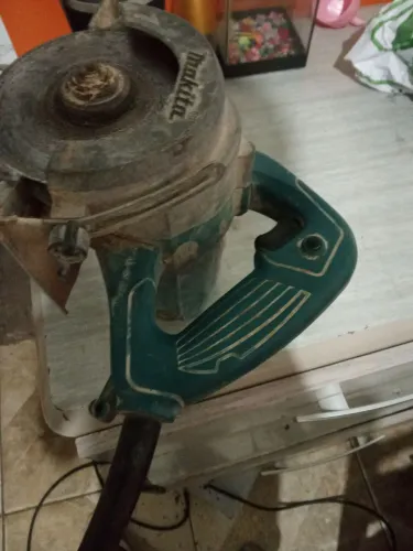 Maquita em bom funcionamento 