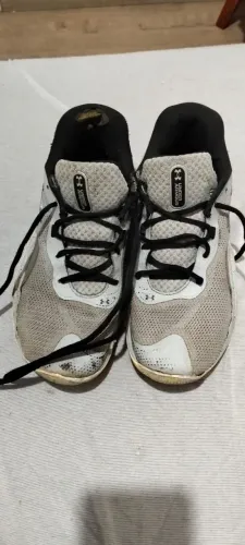 Under armour buzzer usado (aceito negociação ou troca)