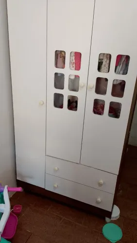 Guarda roupa infantil