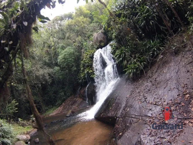 SÍTIO COM CACHOEIRA EXCLUSIVA à venda em Paraibuna! 7 Alqueires.