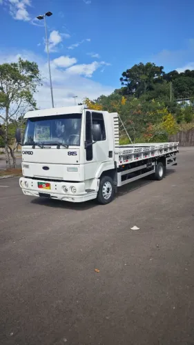 Ford C 815 2005, Motor com 20mil kms, carroceria nova.