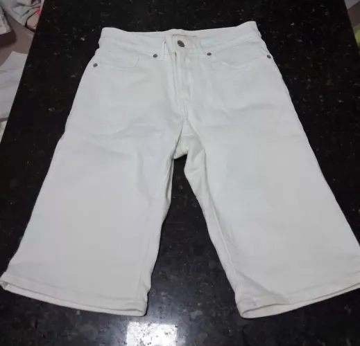 Bermuda Levis tam 38