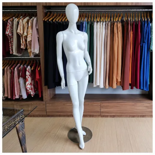 Manequim feminino