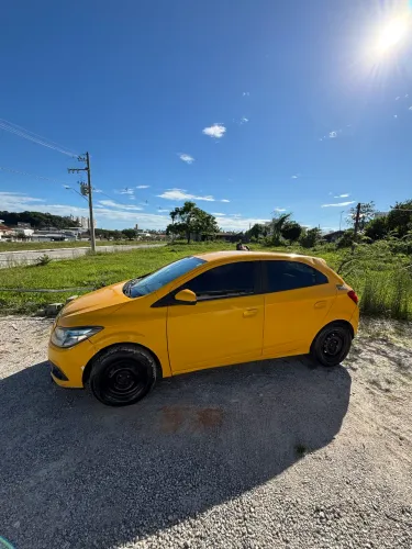 Chevrolet Onix Hatch LT 1.4 8V Flex Power Mec. 4P 2015