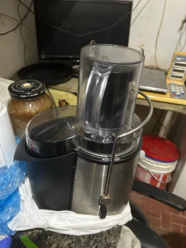 Espremedor de suco Mondial