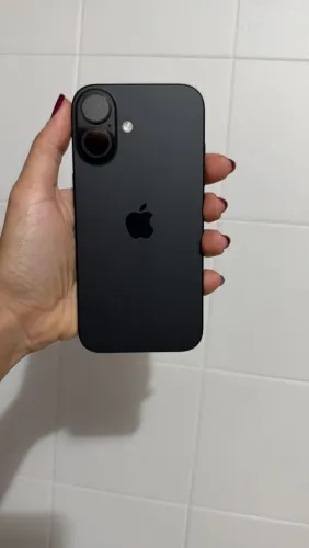 iPhone 16