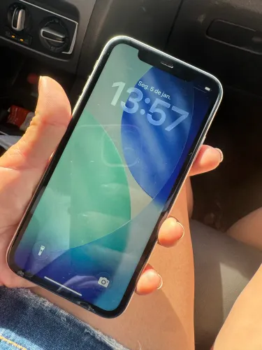 ? IPhone 11 64GB Completo. 90% bateria ?