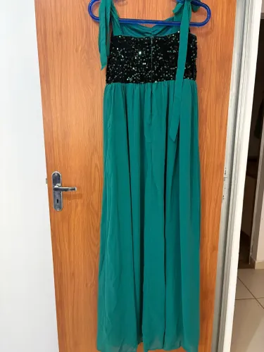 Vestido Verde bordado com paetês