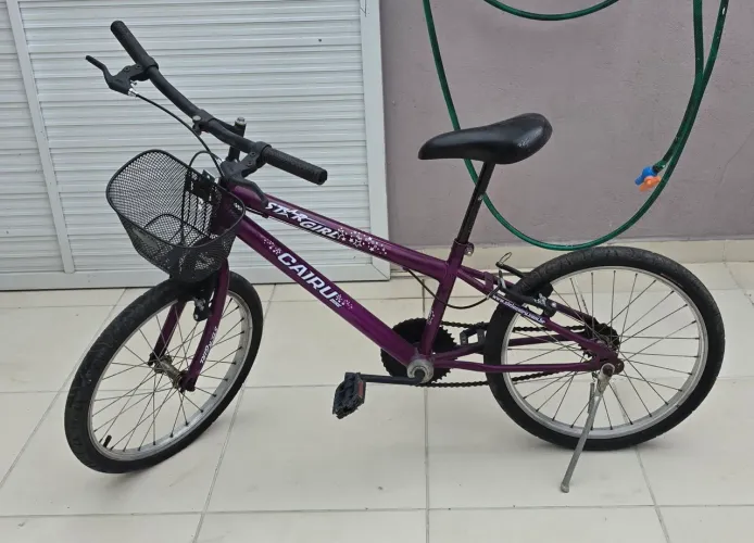 Vendo bicicleta infantil média 250 reais