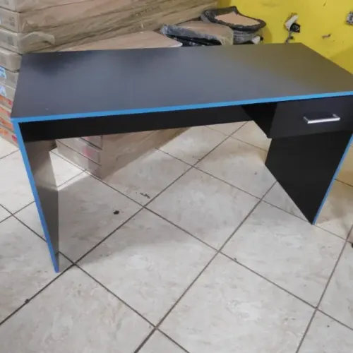 MESA AZUL ESCRITORIO , NOVA, LERRRR ANUNCIO