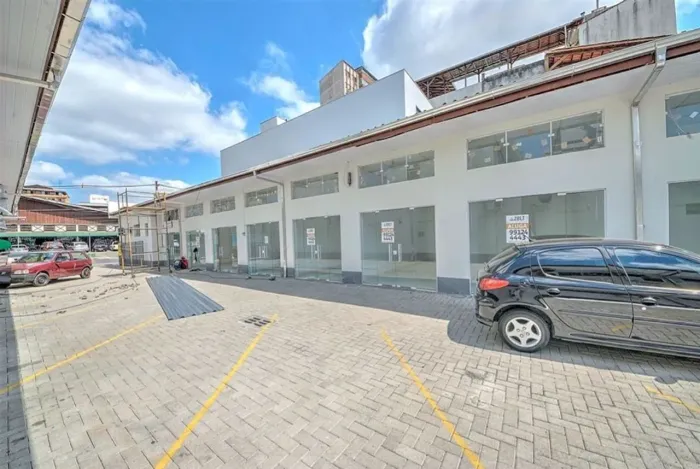 Sala Comercial para locação, R$ 2.400,00/ Centro (Blumenau), Blumenau - SA0293.