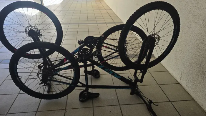 Bicicleta Aro 29 Aço Carbono KGT