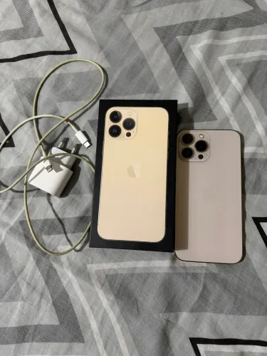 iPhone 13 Pro Max 128gb 77% bateria 