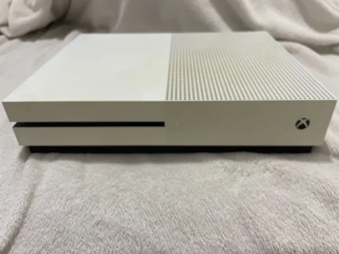 Xbox One S Conservado + Controle Original