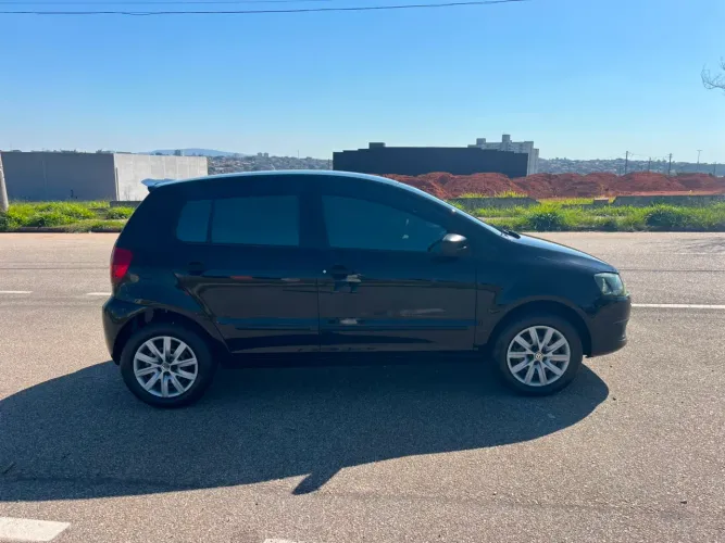 Volkswagen Fox 1.0 MI Total Flex 8V 5P 2013