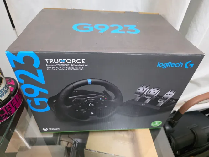 Volante Logitech G923 Trueforce PC/Xbox