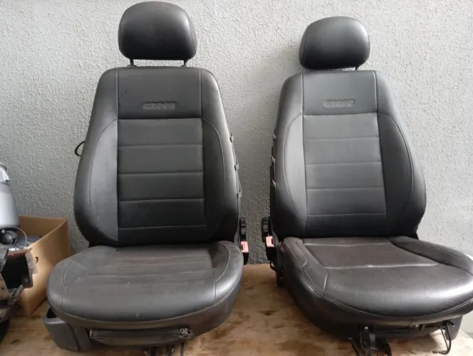Vendo bancos da Saveiro Cross em perfeito estado 