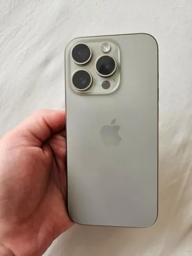 iPhone 15 Pro usado