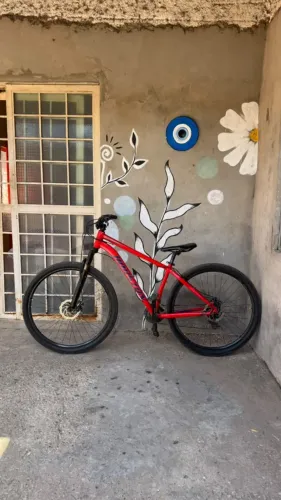 Bicicleta Houston Kamp Aro 29 cor Vermelha e Preta