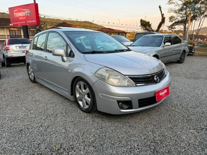 Nissan Tiida SL 1.8/1.8 Flex 16V Aut. 2012
