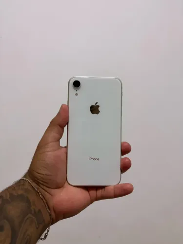 IPHONE XR 64GB