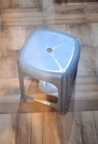 Vende-se banqueta de plástico Tramontina
