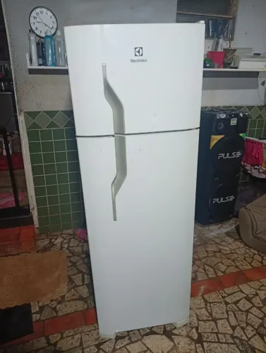 Geladeira Eletrolux degelo seco 2 portas