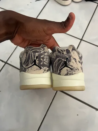 Tênis Nike Air Jordan 5 Retrô Low