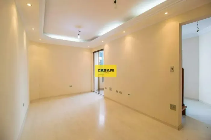 Cobertura Ampla com Vista Panorâmica, 3 Quartos e 2 Suítes em Condomínio Seguro e Tranquil