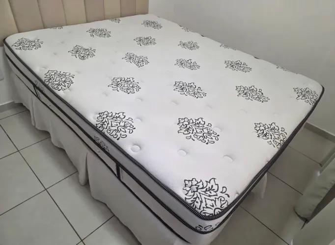 Cama Queen 