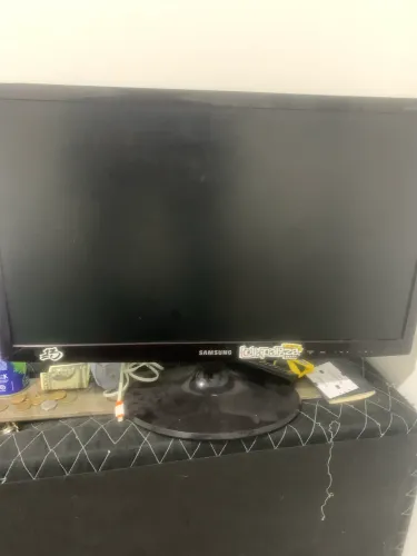 Monitor // TV 
