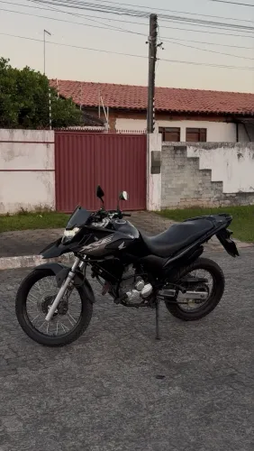 XRE 300 2021