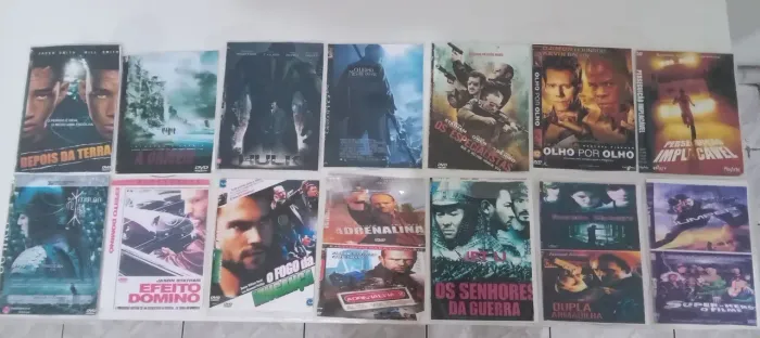 Lote com 302 DVDs de Filmes