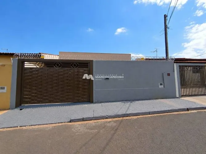 Casa com 3 dormitórios à venda, 190 m² por R$ 390.000,00 - Bosque da Felicidade - São José