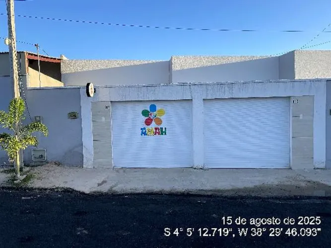 Casa no CENTRO em Horizonte/CE - Caixa *3690