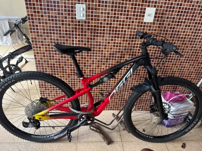 Vendo bike seminova 