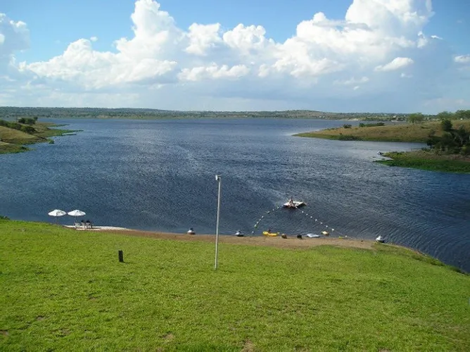 Lindíssima propriedade às margens das águas da barragem Pedra do Cavalo