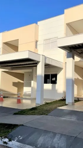 Vende-se sobrado no Condomínio Residencial Pacem no bairro  Ribeirão do Lipa em Cuiabá MT.