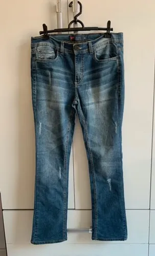 (TAM: 42) Calça Jeans Feminina