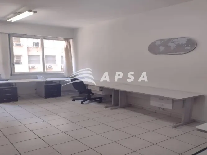 EXCELENTE SALA COMERCIAL, PRONTO PARA ESTABELECER SEU NEGÓCIO , ÓTIMO LOCALIZAÇÃO PRÓXIMO 