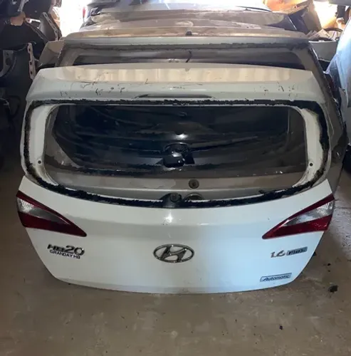 Tampa traseira  Hb20 