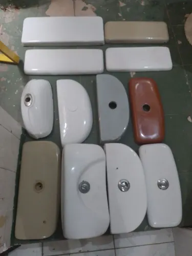 Tampa  para vaso sanitário - Cerâmica - Usado 40 $ cada.