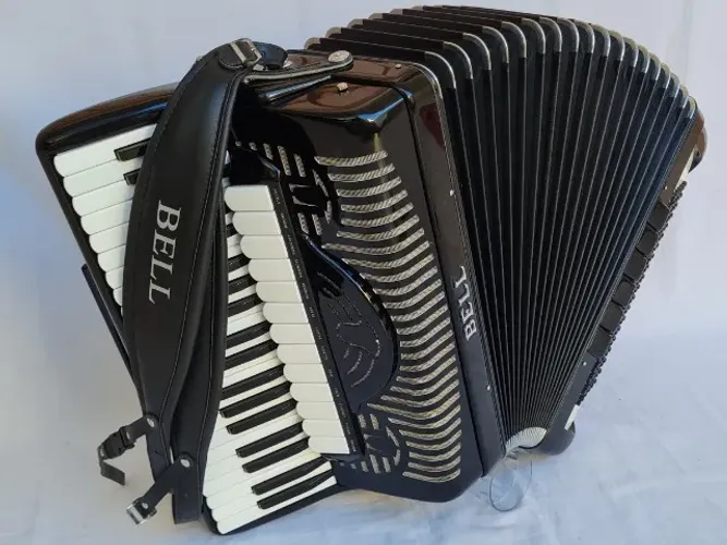 Acordeon 120 Baixos Bell Polifônica (voz bincci feito a mão)