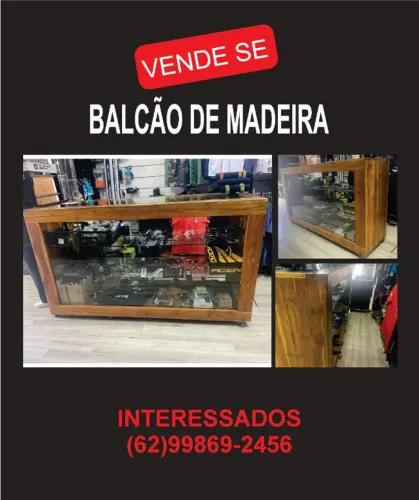 Balcao vitrine de madeira