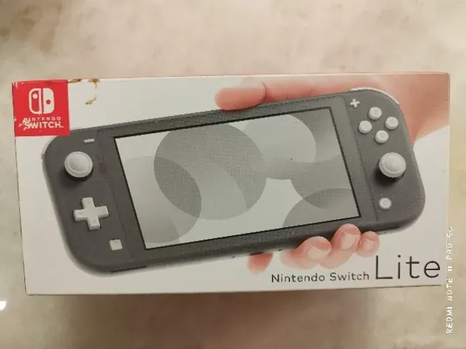 Vendo Nintendo Switch Lite Novo