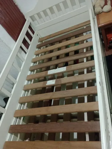 Cama com auxiliar e gavetas