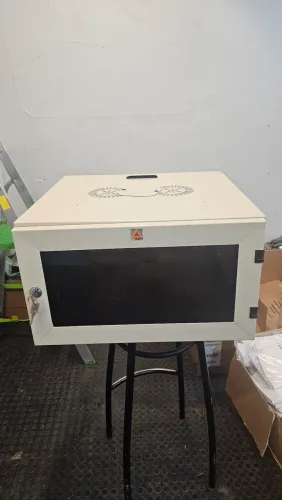 Rack para dvr e servidor